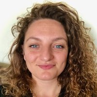 Dr Linda D'Antona